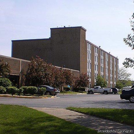Boarders Inn And Suites - Marion Luaran gambar
